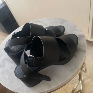 Aerosoles Black Block Heel Sandals #blockheel #sandals